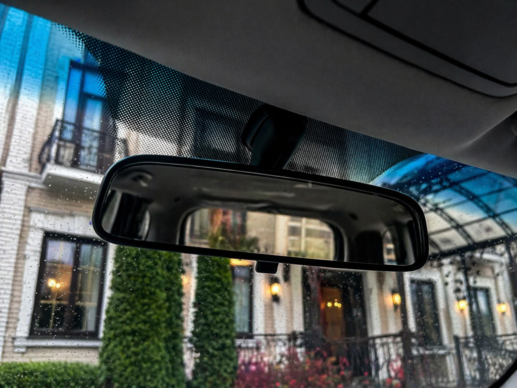 rear view mirror reflection class five driving school lesson